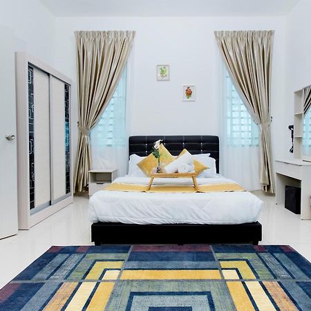 Вилла Desaru 16Pax Family With Private Mini Pool & Jacuzzi Кота-Тингги Экстерьер фото
